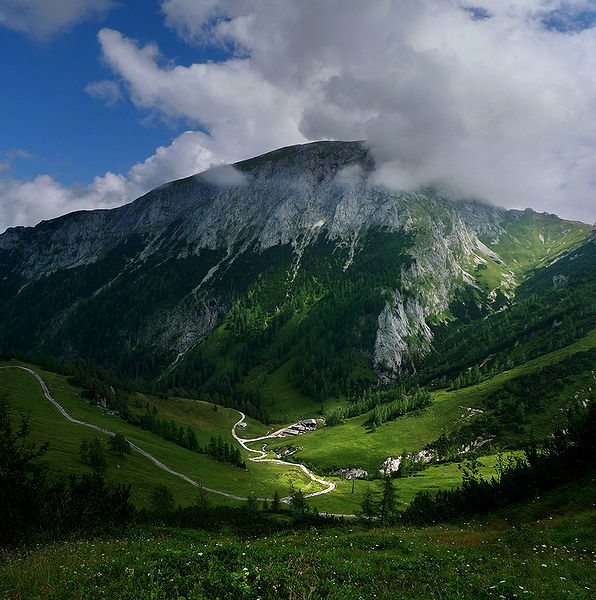 File:TsuchiValley.jpg